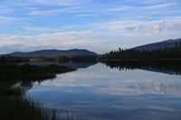 spiegelglatter Boya Lake